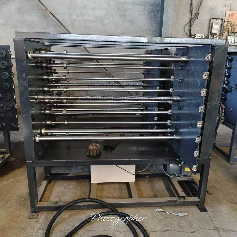 Gabion spiral wire making machine frame with multiple horizontal wire-forming shafts